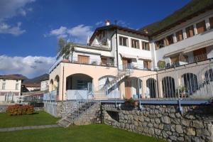 Το κτήριο όπου στεγάζεται  το διαμέρισμα