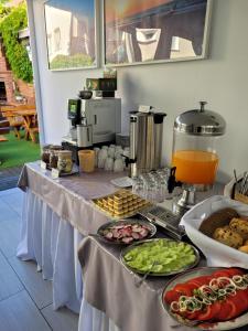 Jedlo v ubytovaní bed & breakfast alebo blízkom okolí