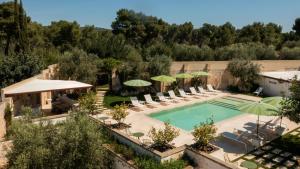 Bazén v ubytování Mastropà Exclusive Resort nebo v jeho okolí