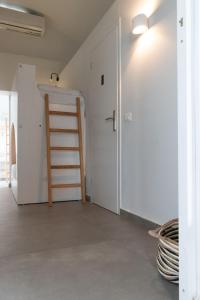 Gambar di galeri bagi Central Hostel Oia di Oia