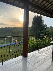 - une vue depuis le balcon d'une maison dans l'établissement Casa de Vidro Sairé, à Récife