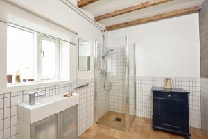 Ένα μπάνιο στο Guesthouse Nýp