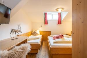 Posteľ alebo postele v izbe v ubytovaní Mara's Little Boutique Sleepover - Budget Holiday Home