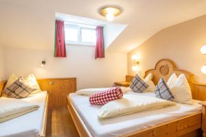 Posteľ alebo postele v izbe v ubytovaní Mara's Little Boutique Sleepover - Budget Holiday Home