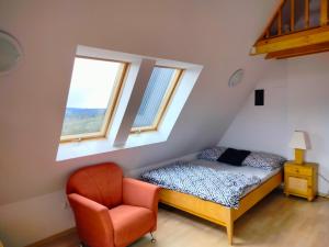 Een bed of bedden in een kamer bij Widokowa Kierpcówka
