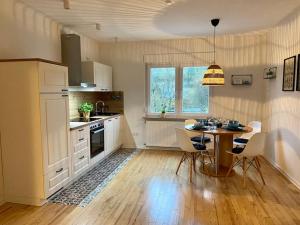 Kuchyň nebo kuchyňský kout v ubytování Ferienwohnung Lieblingsplatz
