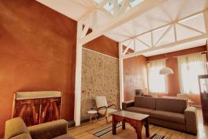 Zona d'estar a Private Central 2BR/2BA House w Patio&Terrace