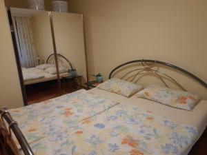Giường trong phòng chung tại Villa Milosavljevic