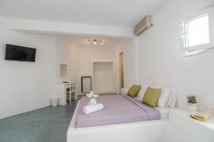 TV a/nebo společenská místnost v ubytování Sunrise Hotel