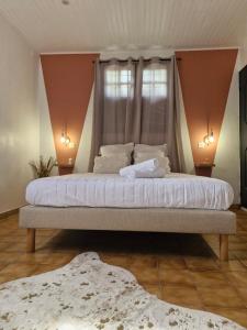 Postel nebo postele na pokoji v ubytování Villa Vénus + 24 fotografií