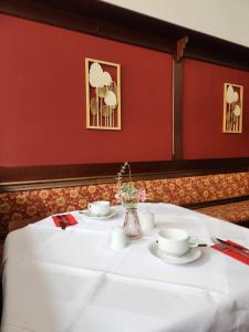 Restoran või mõni muu söögikoht majutusasutuses Hotel & Restaurant zur Post