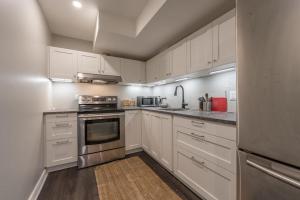 A kitchen or kitchenette at Nice basement apartment