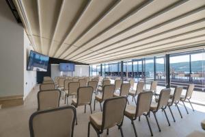 TV a/nebo společenská místnost v ubytování Hotel Novum