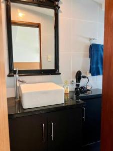 Ein Badezimmer in der Unterkunft Casa 5 habitaciones bonitas y elegante