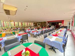 Εστιατόριο ή άλλο μέρος για φαγητό στο Flat lindo duplo lado Park Ibirapuera Av Paulista com garagem 106