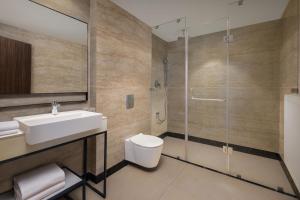Four Points by Sheraton Sonmarg Resort的一间浴室