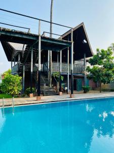 Bazén v ubytování Saprin Beach Resort nebo v jeho okolí