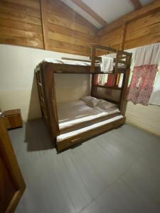 Bunk bed o mga bunk bed sa kuwarto sa Cabaña Donde Antonio