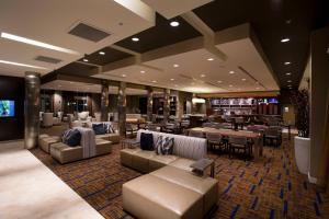 Area tempat duduk di Courtyard by Marriott Starkville MSU at The Mill Conference Center