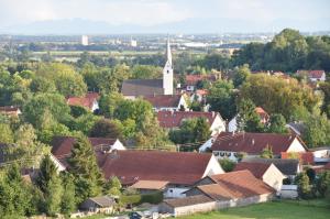 Linna Massenhausen üldine vaade või majutusasutusest Landgasthof Hepting pildistatud vaade