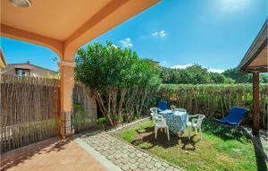 Taman di luar Amazing Apartment In San Teodoro Ot