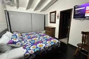 Guayabal de SíquimaにあるVilla Diana, Condominio Oasisのギャラリーの写真 +36枚の写真