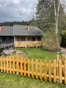 Vonkajšia záhrada v ubytovaní Katarina's cozy bungalov