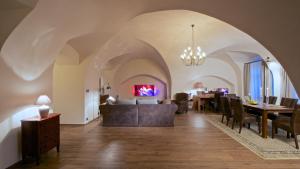 TV a/nebo společenská místnost v ubytování Redfoxapartment Central