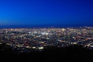 アパートメントから撮影された、または一般的な札幌市の景色