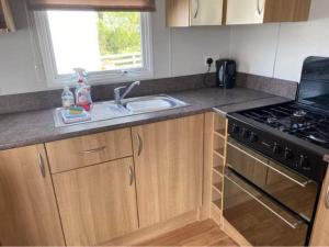 Gallery image of 3 Bedroom family van linen inc Pets go free in Hunstanton