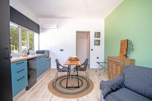 Kuchyň nebo kuchyňský kout v ubytování Armoniahousesuites