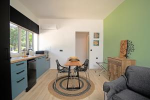 Fotografie z fotogalerie ubytování Armoniahousesuites v destinaci Perítheia