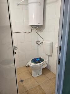A bathroom at Orehite-Family Hotel ,Food & Pool