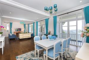 Χώρος καθιστικού στο Villa Đà Lạt Luxury Khởi Nghĩa Bắc Sơn Gần Chợ Đêm - Gần Hồ Xuân Hương +76 φωτογραφίες