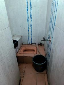 Ванная комната в Beutiful Room Near Dargah Sharif Ajmer