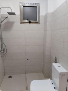 Ένα μπάνιο στο La Suite Jinâne