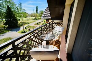 Μπαλκόνι ή βεράντα στο Crystal Apartman +40 φωτογραφίες