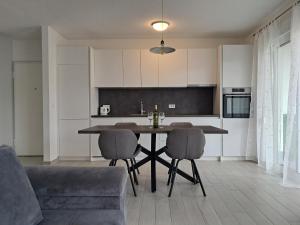 Kuhinja ili čajna kuhinja u objektu Apartment Ursus