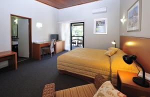 Cama o camas de una habitación en Groote Eylandt Lodge