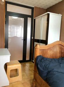 Posezení v ubytování Private double room near Metro 5 Bobigny