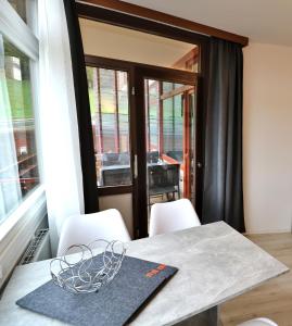 Postel nebo postele na pokoji v ubytování Kurhotel Schluchsee App 1102 - Sweet-Home - mit Pool, Sauna, Schluchsee