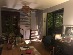 Gallery image of Charming and Cosy house in Paris - maison individuelle à Paris in Paris +8 photos