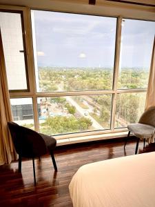 Μπαλκόνι ή βεράντα στο The platinum penthouse infront of Centaurus