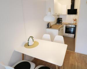 Kuchyň nebo kuchyňský kout v ubytování Kurhotel Schluchsee App 3201 - Seewald -mit Indoorpool- Schluchsee, Hochschwarzwaldkarte