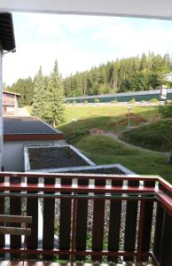 Balkón nebo terasa v ubytování Kurhotel Schluchsee App 3201 - Seewald -mit Indoorpool- Schluchsee, Hochschwarzwaldkarte + 17 fotografií