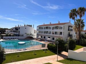 Bazén v ubytování Apartamentos Calan Blanes Park CB APM 2142 ,nº207 nebo v jeho okolí