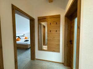 Postel nebo postele na pokoji v ubytování Ferienwohnung Eggstätt