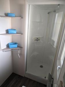 Phòng tắm tại Mobil Home Confort 4 Places