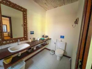 Ein Badezimmer in der Unterkunft Casa do Lord - Natú