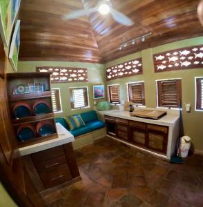 Fotografie z fotogalerie ubytování 'Crows Nest' Studio Apt. v destinaci Big Corn Island